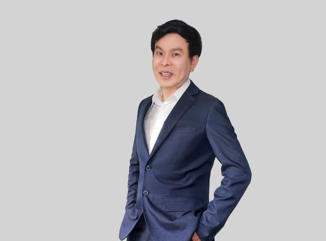 Dr. Wayne Tseng